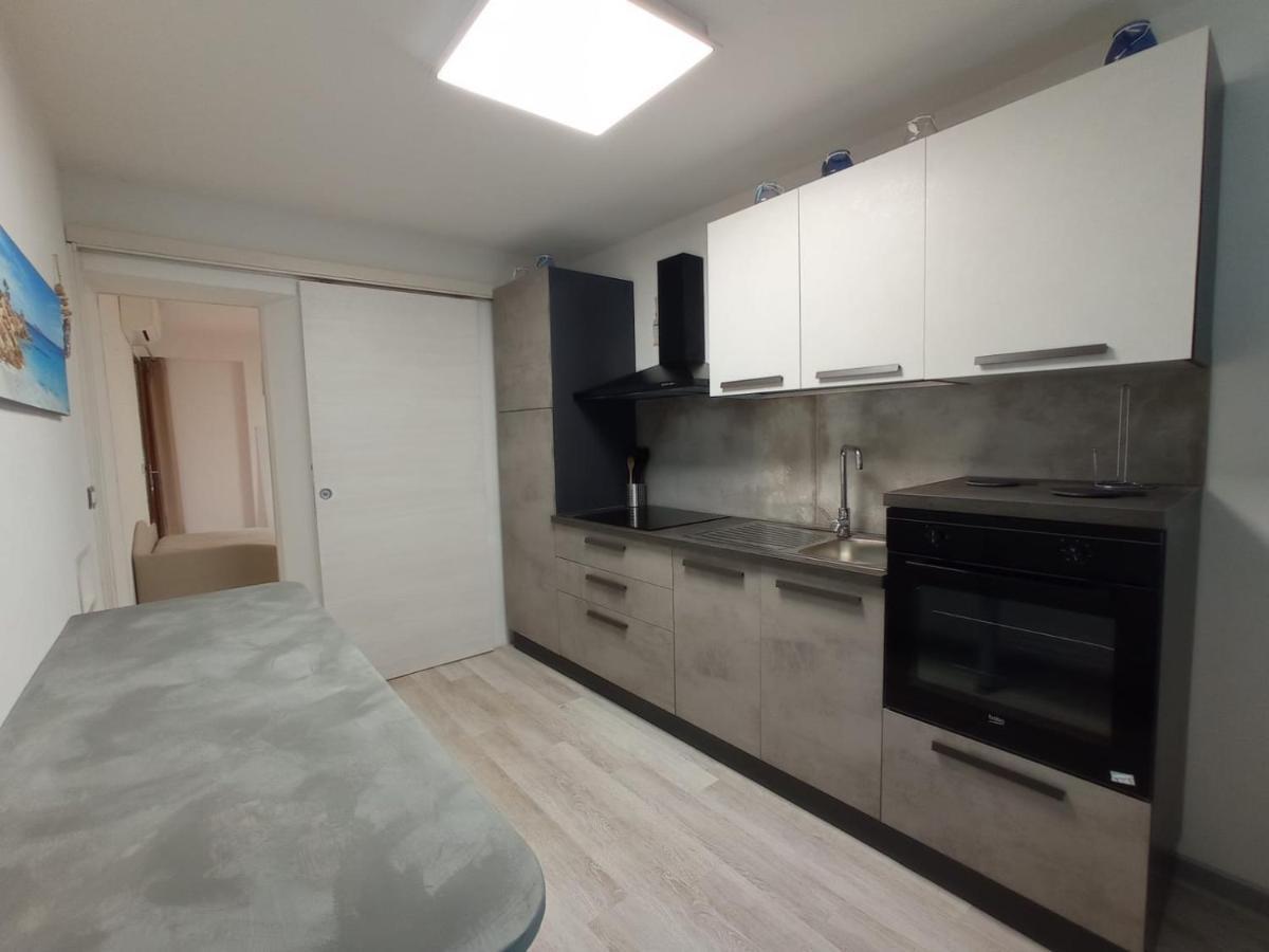 Villaggio Est Affittacamere San Teodoro  Buitenkant foto