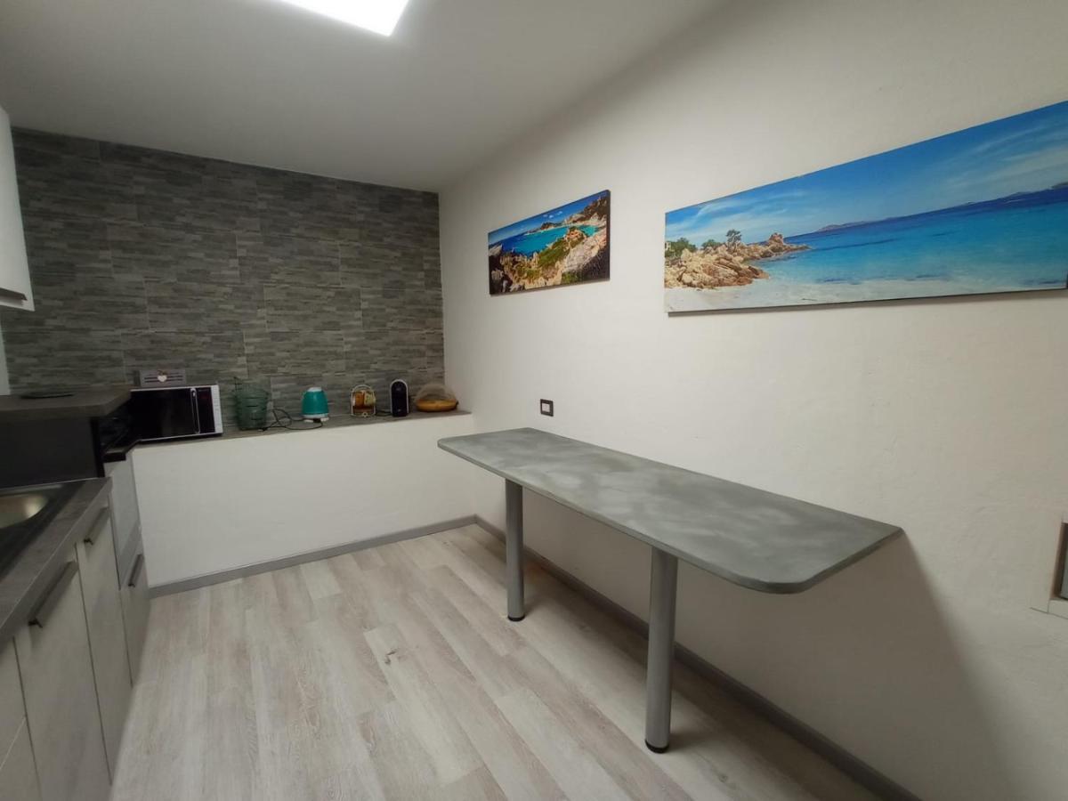 Villaggio Est Affittacamere San Teodoro  Buitenkant foto