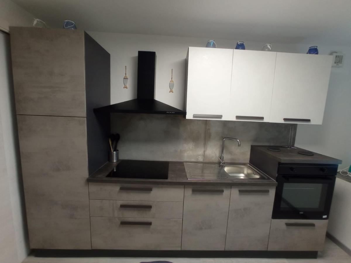 Villaggio Est Affittacamere San Teodoro  Buitenkant foto