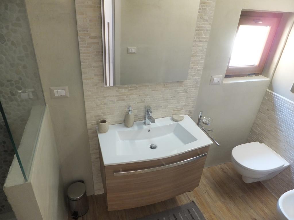 Villaggio Est Affittacamere San Teodoro  Buitenkant foto