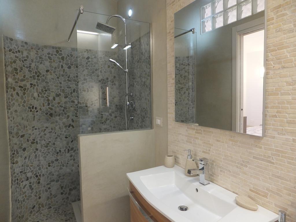 Villaggio Est Affittacamere San Teodoro  Buitenkant foto
