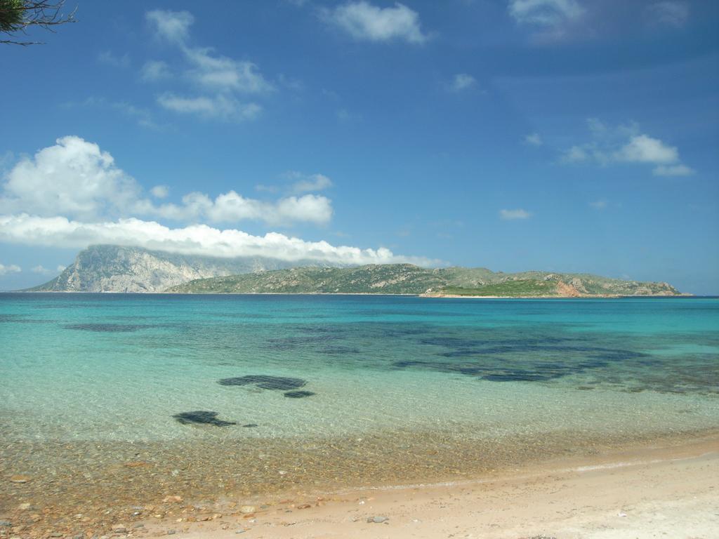 Villaggio Est Affittacamere San Teodoro  Buitenkant foto