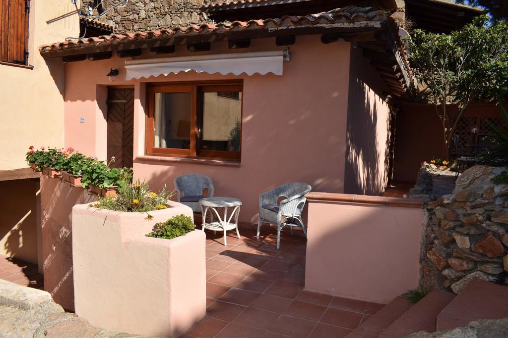 Villaggio Est Affittacamere San Teodoro  Buitenkant foto